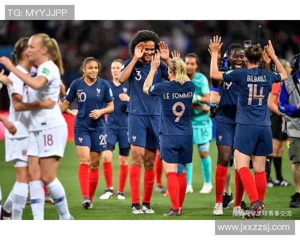 德国女足与加拿大女足激战正酣谁能在国际赛场上笑到最后